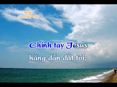 Thể hiện bởi Thúy Luận