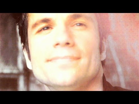 Bruno Pelletier's Impersonator - La Moitié De Nous ('Half of us') with lyrics