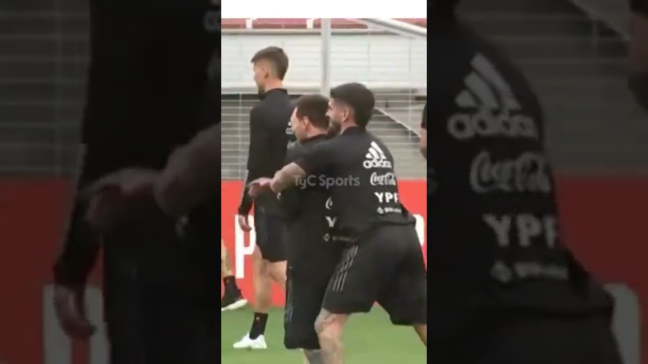 We can’t defeat Messi and De Paul’s friendship 😭💙   Bromans❤️😍