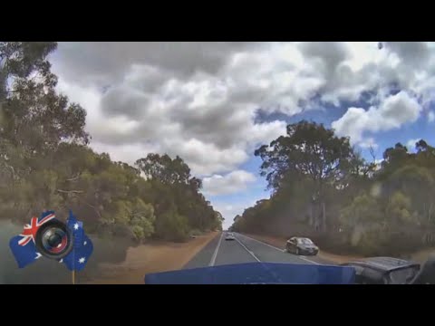 Aussiecams - 1 Minute of Bad Driving 128