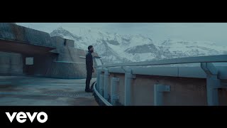 Pas là-bas Music Video