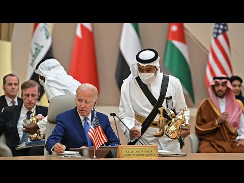 بايدن يؤكد من السعودية بأن أمريكا ستظل شريكة نشطة ومتعاونة في الشرق الأوسط