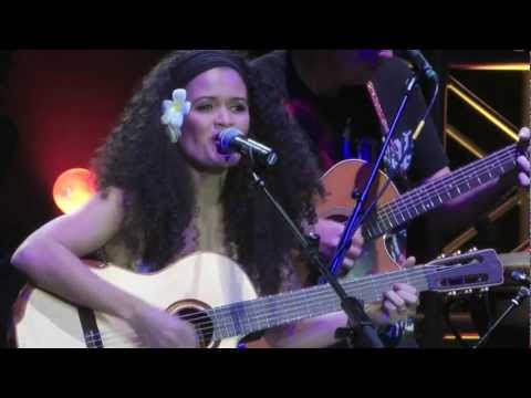 SABRINA LAUGHLIN EN CONCERT