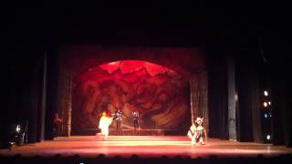 preview picture of video 'Danza del Torito - Ballet Folklórico de la Universidad de Guanajuato 2013'