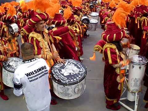 Gaviões da Fiel - Carnaval 2019 - Desfile - Bateria