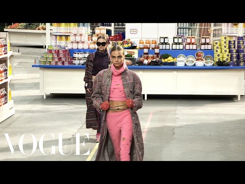 Chanel Fall 2014 Ready-to-Wear - Fashion Show - Style.com