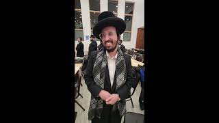 הרב אלי סטפנסקי ב-SI בבית הכנסת בקילניץ! צפו בראיון הבלעדי ל-Status Island בסוף!