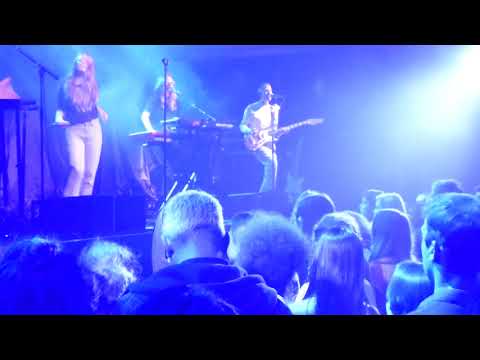 Maggie Rogers - Alaska | Live Paradiso Amsterdam 2018