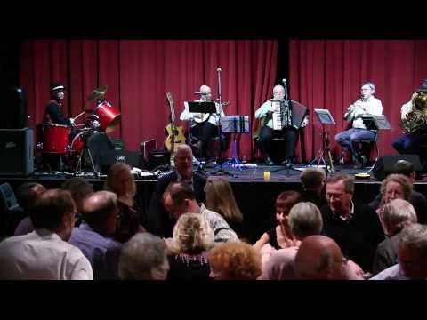 Klezmer Dance: A Hora with The Klatsh