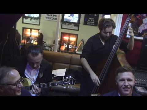 MY BLUE HEAVEN (Walter Donaldson/George A Whiting), by Chris Tanner Trio, feat Gunnar Lautrup