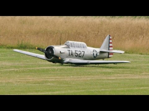 FORCED LANDING GIANT 1/4 SCALE RC HARVARD / TEXAN MOKI 215cc - GLENN AT WILLIS WARBIRDS - 2014