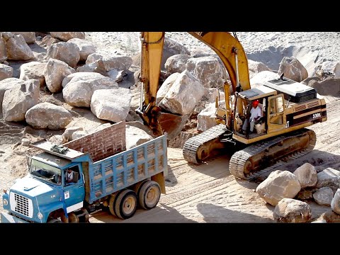 Excavator Operator Skills || Amazing dangerous powerful excavator || extreme dangerous excavator