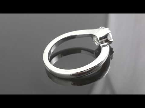 18k white gold diamond Solitaire twisted ring....