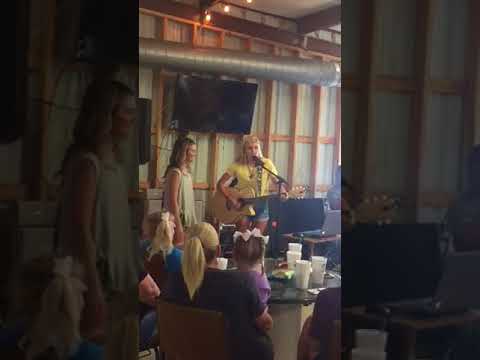 Lexie Woodruff and Ashley Lusk cover Mama’s Broken Heart by Miranda Lambert