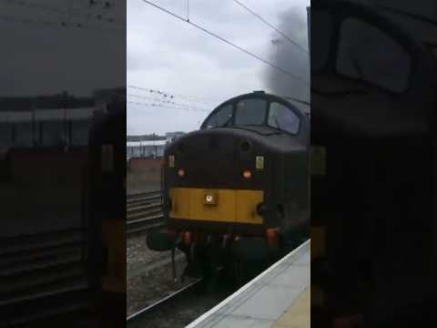 Class 37, 37516 thrash out of Norwich Station in March 2010 #train