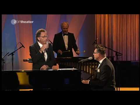 Hugo Egon Balder & Götz Alsmann - Der Dumme im Leben ist immer der Mann