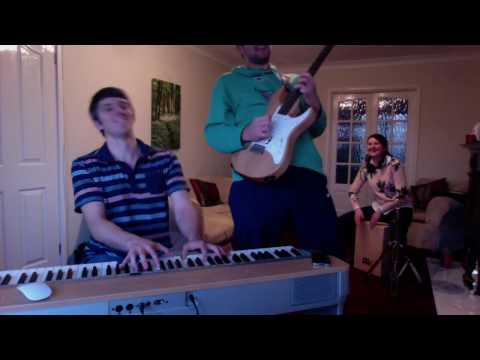 The Woman's Not What She Seems - Distazo