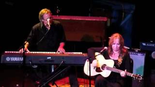 Gretchen Peters, Hello Cruel World