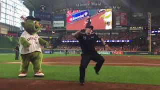 Houston Astros&#39; Dancing Security Guard