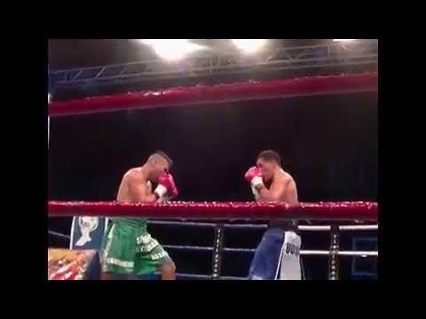 ALAN CASTAÑO vs GASTÓN LARREA,, COMBATE DE INVICTOS, ROSARIO, SANTA FE, 29-8-2014
