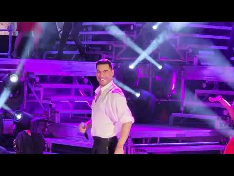 Carlos Rivera 2023 " Un Tour a Todas Partes " ( Alguien Me Espera en Madrid )  🇲🇽🇦🇷🇨🇱🇪🇨🇬🇹🇵🇪🇩🇴🇨🇴🇺🇾