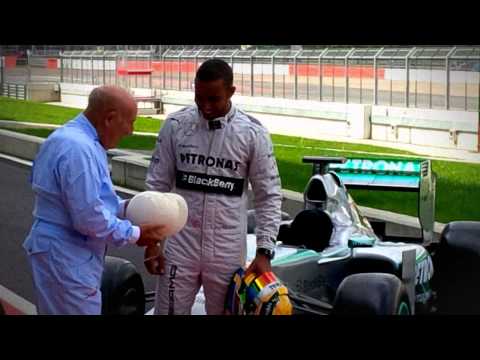 Lewis meets Sir Stirling Moss