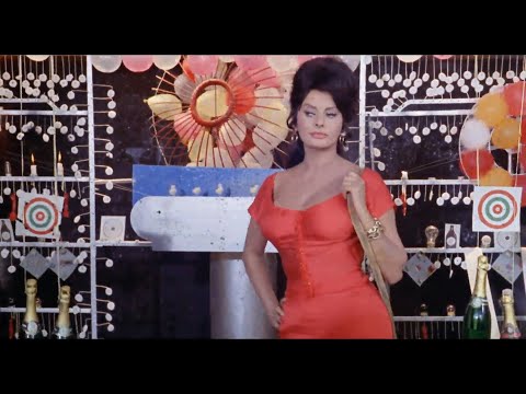 Sophia Loren in Boccaccio '70 #italianmovies #bombshell #seduce #love