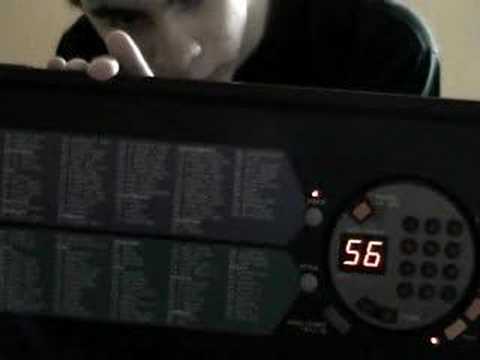 Total insanity circuit-bending keyboard (YAMAHA PSR-185)