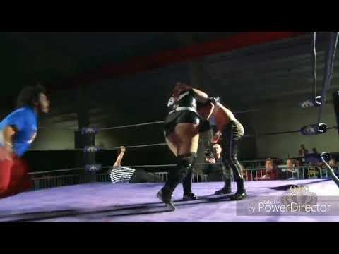 Maria Manic chokeslams me at Queens of Combat