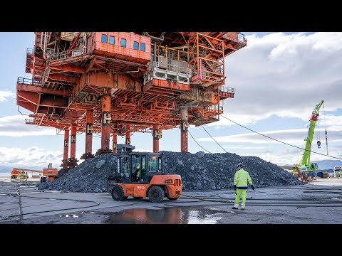 XXL-Recycling: Zweites Leben für Bohrinseln | AFP