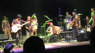 Alessandro Mannarino - Scetate vajò (Casertavecchia 9/9/2012)