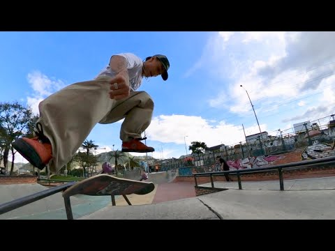 Creating lines with the homies at the local in Bogota Colombia