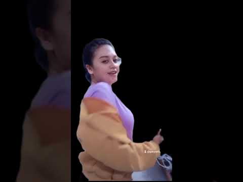 Kumpulang goyang tiktok gek yuri (musik tarlingan)