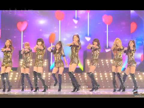 [Fancam] Sunny and Yuri's Mistake During Hoot 101202