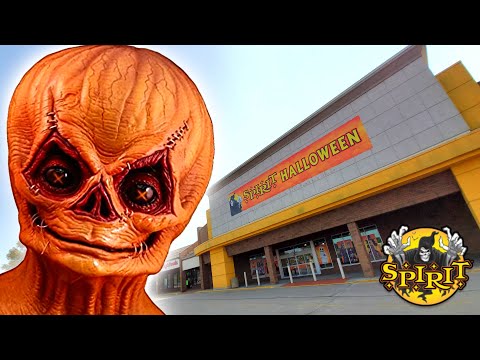 SPIRIT HALLOWEEN 2020 inside ABANDONED HH GREGG at Cuyahoga Falls Ohio