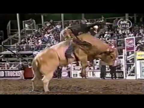 Adriano Moraes vs Slingblade - 04 PBR Springdale (89.5 pts)