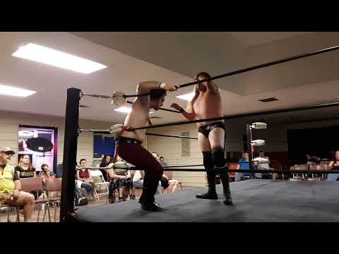 Wayne Moxxi vs Dallas Troy