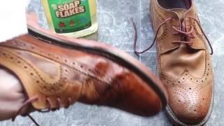 Cleaning shoes