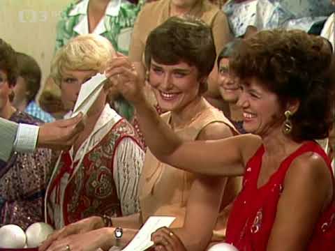 Televizní hlasatelky v soutěži Šest ran do klobouku (1982)