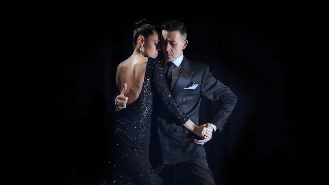 ‘BAHIA BLANCA’ - Michael El Gato Nadtochi & Elvira Lambo