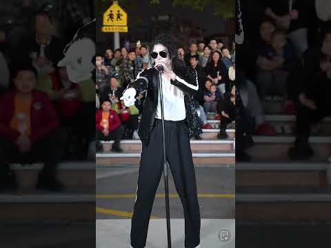 MJ’s Iconic Dance Moves – A Legendary Talent02