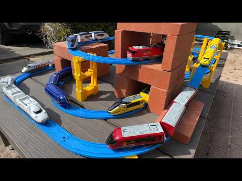 Japanese Train & Brick Block Tunnel Plarail Course!