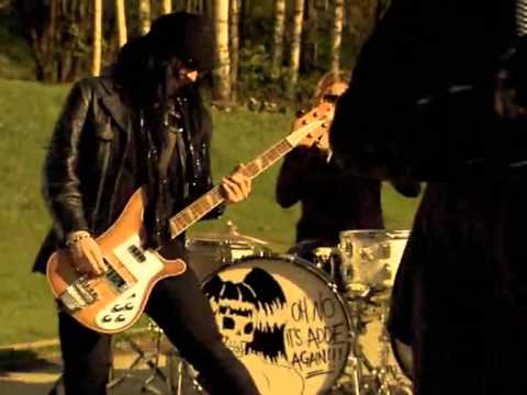 HARDCORE SUPERSTAR - Wild Boys (OFFICIAL MUSIC VIDEO)