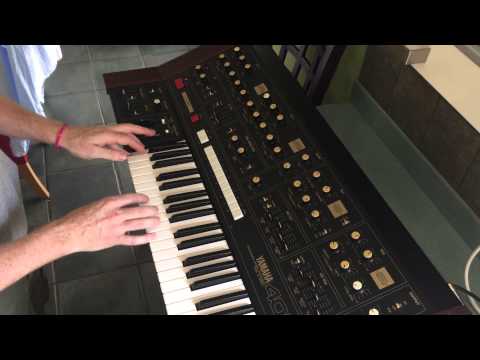 Yamaha CS-40M  - Not 100% working