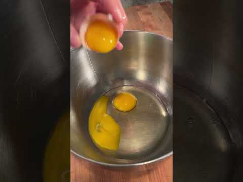 Chocolate lava cake! recipe in the description!