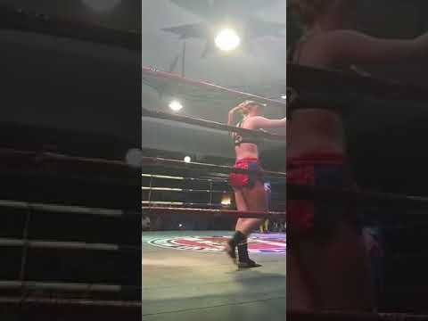 Laura Linehan Pro Debut