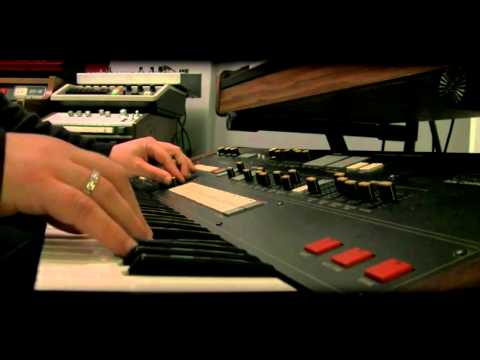 Yamaha CS-70M   ( ( ( (More-Analog ) ) ) )