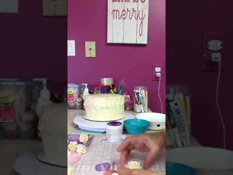 How to make modeling white chocolate roses