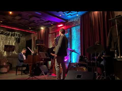 The Rafael Petrossian Quartet - Cheesecake By Dexter Gordon