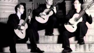 The Athens Guitar Trio (Live) - En Bateau